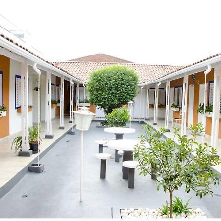 Hotel Gandhi Jacutinga Eksteriør billede